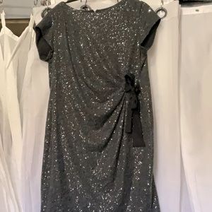 NWT eloquii Dark grey Sequin Short Sleeve Sequin Midi Dress with black side tie.